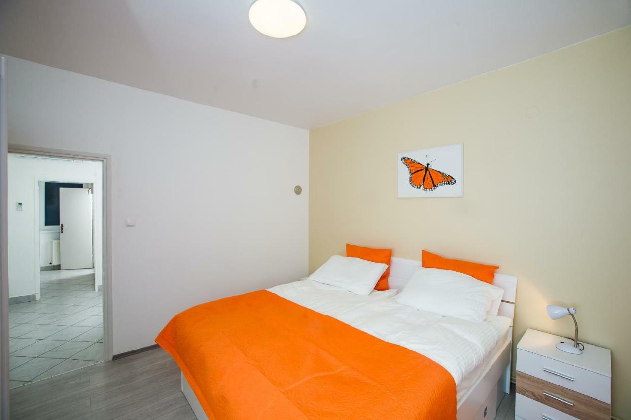 Roze Apartment Zagreb Bagian luar foto
