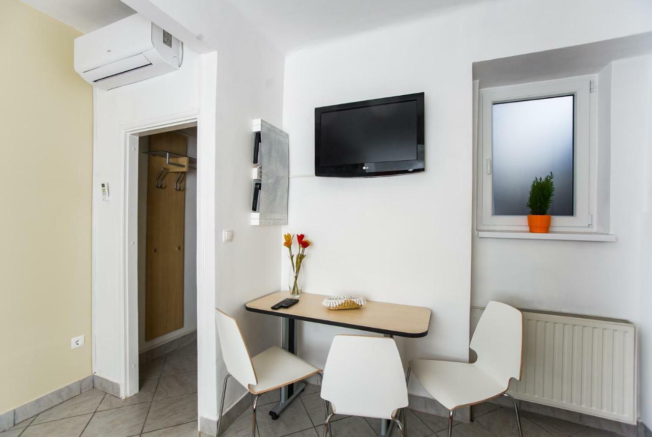 Roze Apartment Zagreb Bagian luar foto